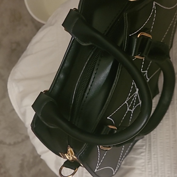 NWOT Bat crossbows purse - Picture 4 of 5